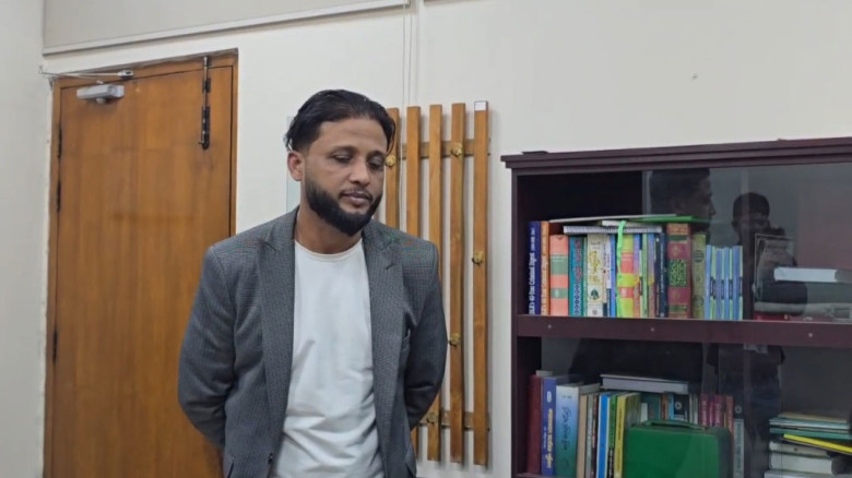 কলম্বো থেকে এয়ারগানের পার্টস এনে বিমানবন্দরে আটক নূর হোসেন