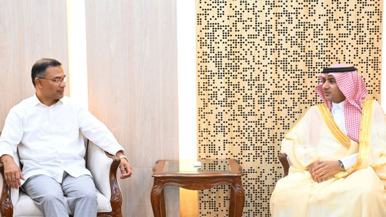 প্রধানমন্ত্রী তারেক রহমানের সঙ্গে সৌদি রাষ্ট্রদূতের সৌজন্য সাক্ষাৎ