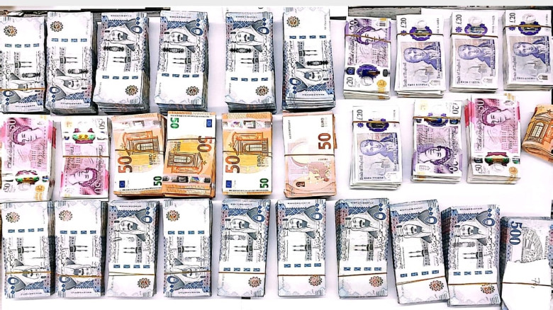 শাহজালালে ৫ কোটি টাকার স্বর্ণালঙ্কার ও বৈদেশিক মুদ্রা জব্দ-সিআইডি