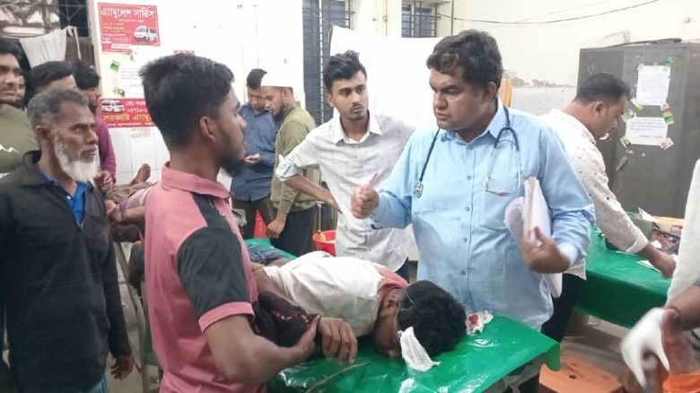 নড়াইলের কালিয়ায় দু’পক্ষের সংঘর্ষ ও গোলাগুলিতে আহত ২৫ আটক-১৪