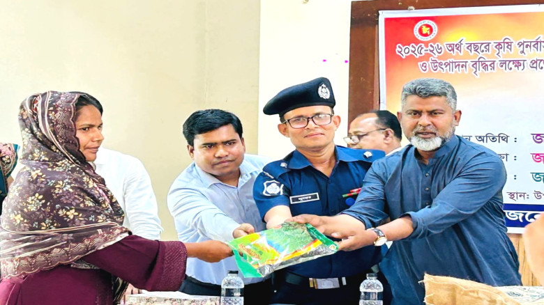 বদলগাছীতে প্রান্তিক কৃষকদের কৃষি প্রণোদনা এবং ঝড়ে ক্ষতিগ্রস্