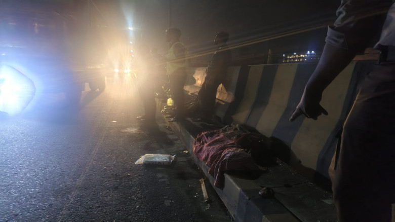 গাজীপুরের কোনাবাড়ীতে ফ্লাইওভারে সড়ক দুর্ঘটনায় নিহত ২, আহত ৫