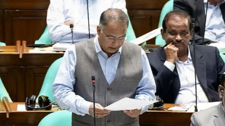 দেশে জ্বালানি তেলের পর্যাপ্ত মজুদ রয়েছে, সবচেয়ে বেশি ডিজেল :