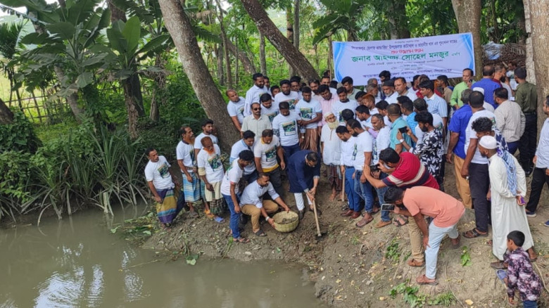 পিরোজপুরে খাল খনন কর্মসূচির উদ্বোধন করলেন প্রতিমন্ত্রী