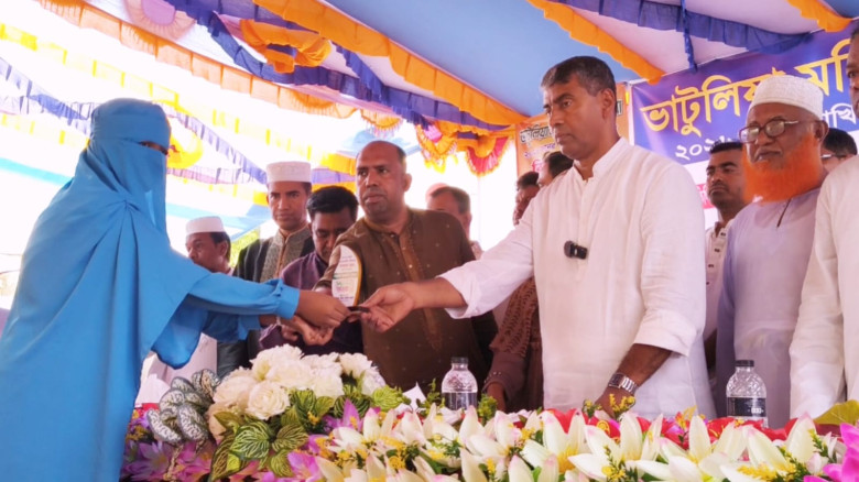 তুরাগের ভাটুলিয়া দাখিল মাদরাসা পরীক্ষার্থীদের বিদায়, বৃত্তিপ্রাপ্তদের সংবর্ধনা অনুষ্ঠিত