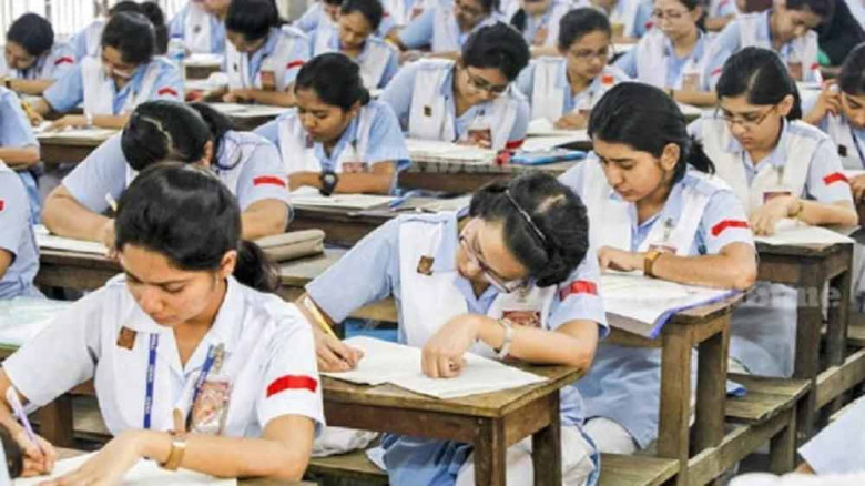 দেশ জুড়ে শুরু হলো এসএসসি ও সমমানের পরীক্ষা