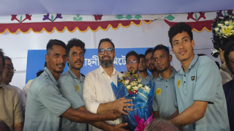 ক্রীড়াঙ্গনকে রাজনীতিমুক্ত রাখার ঘোষণা, আবাহনী ক্লাব পরিদর্শন