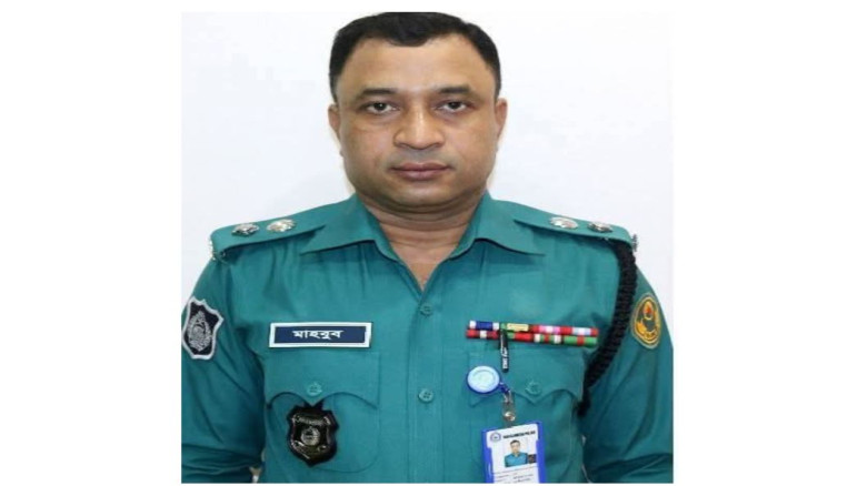কুমিল্লার এসপি মাহবুব আদেশ পেয়েও ফেনীর পুলিশ সুপার হিসেবে য