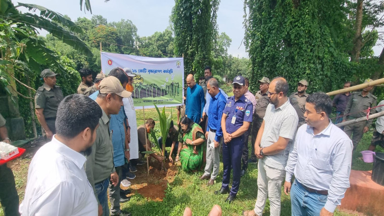 বিমানখাতে অপতথ্যের বিরুদ্ধে সতর্ক থাকার আহ্বান পর্যটন মন্ত্রীর