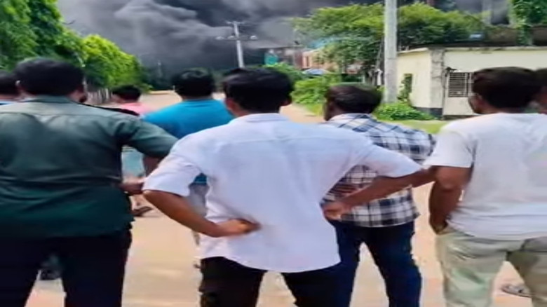 গাজীপুরে কারখানার বয়লার বিস্ফোরণে ভয়াবহ অগ্নিকাণ্ড
