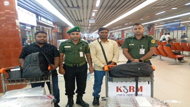 আনসার সদস্যদের তৎপরতায় শাহজালালে প্রবাসী যাত্রীর হারিয়ে যাওয়