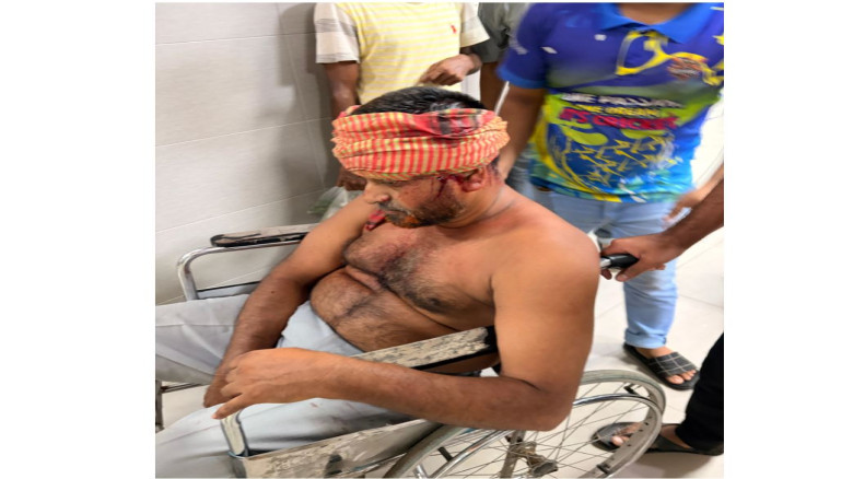 কালিয়াকৈরে ব্যবসায়ীকে পিটিয়ে আহত করেছে সন্ত্রাসীরা