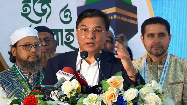 শুধু বিমান টিকিট নয়, আনুষঙ্গিক খরচ কমিয়ে হজ প্যাকেজ সাজানো হবে : বিমান প্রতিমন্ত্রী...