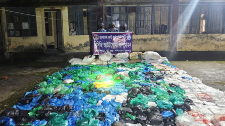 চরফ্যাশনে ৮ লাখ টাকার নিষিদ্ধ পলিথিন জব্দ