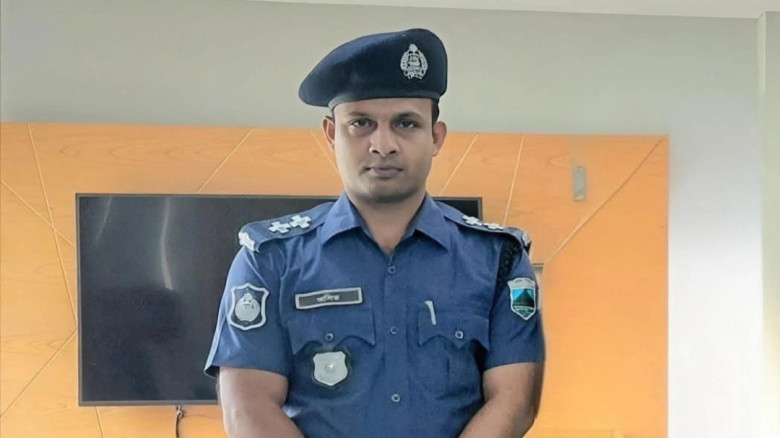 ছাত্রলীগ নেতাকে গ্রেপ্তারের পর এসআই প্রত্যাহার