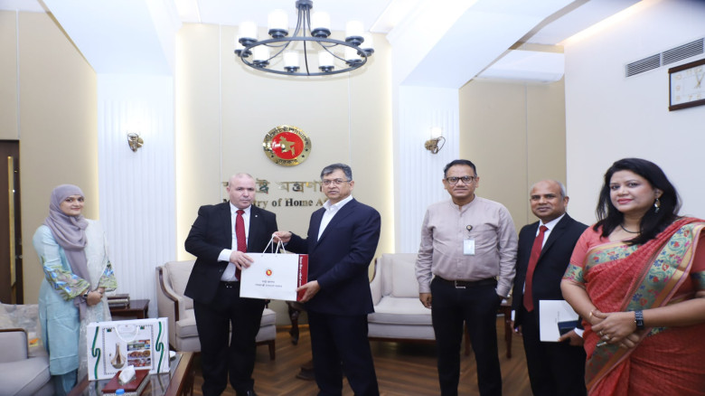 স্বরাষ্ট্রমন্ত্রীর সঙ্গে আলজেরিয়ার রাষ্ট্রদূতের সৌজন্য সাক্