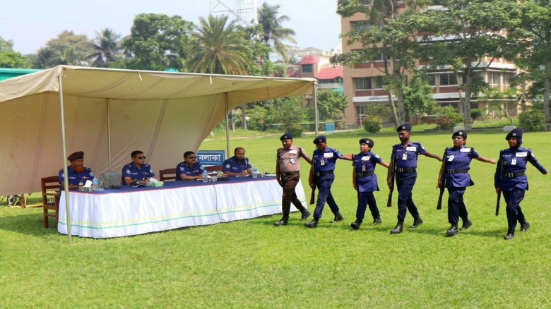 নড়াইলে বাংলাদেশ পুলিশের অধস্তন বিভিন্ন পর্যায়ের পুলিশ সদস্যদ