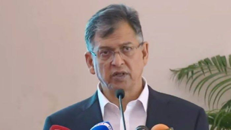 পেশাদারিত্ব, নিরপেক্ষতা ও মানবিক আচরণের মাধ্যমে ‘জনগণের পুলিশ’ গড়ে তোলার আহ্বান স্বরাষ্ট্রমন্ত্রীর